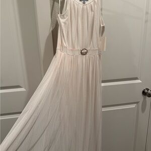 Chic White Maxi Dress with Belted Detail